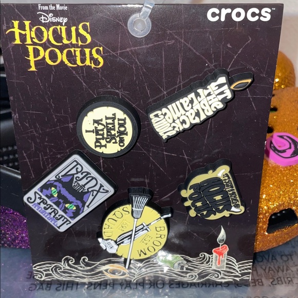 Exclusive Limited Edition Crocs Disney Hocus Pocus Glitter Clog & Jibbitz Charms - Picture 12 of 16
